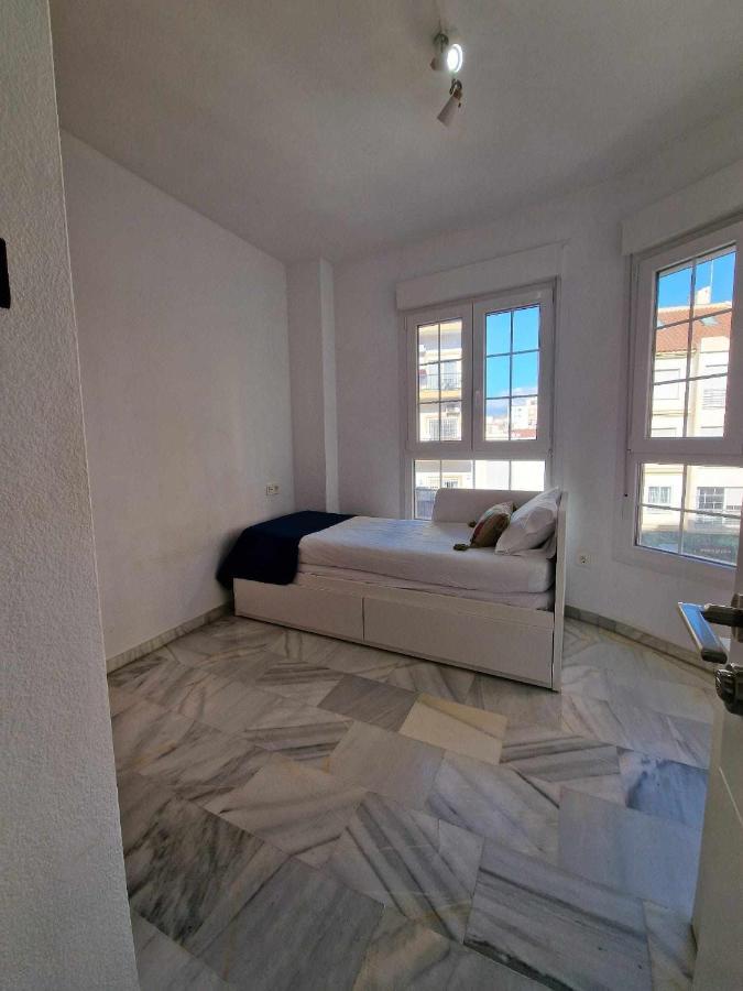 Atico Moderno Con Terraza Privada En Malaga Centro Exterior photo